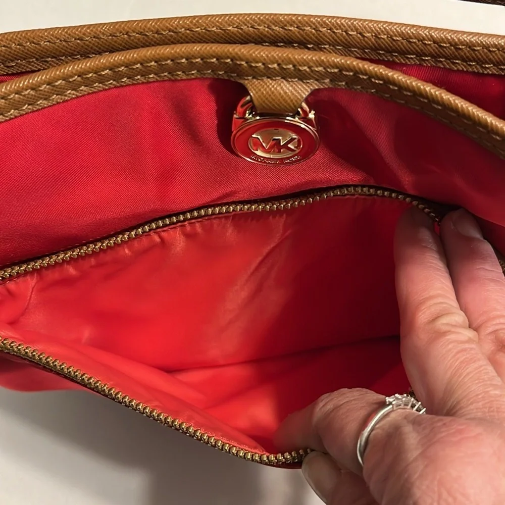 Michael Kors Kempton MK Nylon Messenger Crossbody Bag in Coral Reef